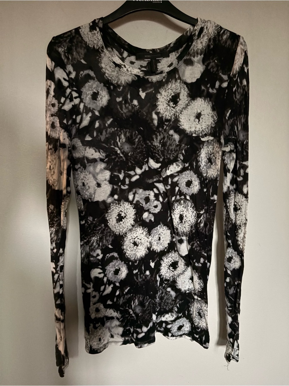 BCBGMaxAzria Black and White Floral Long-Sleeve Tee